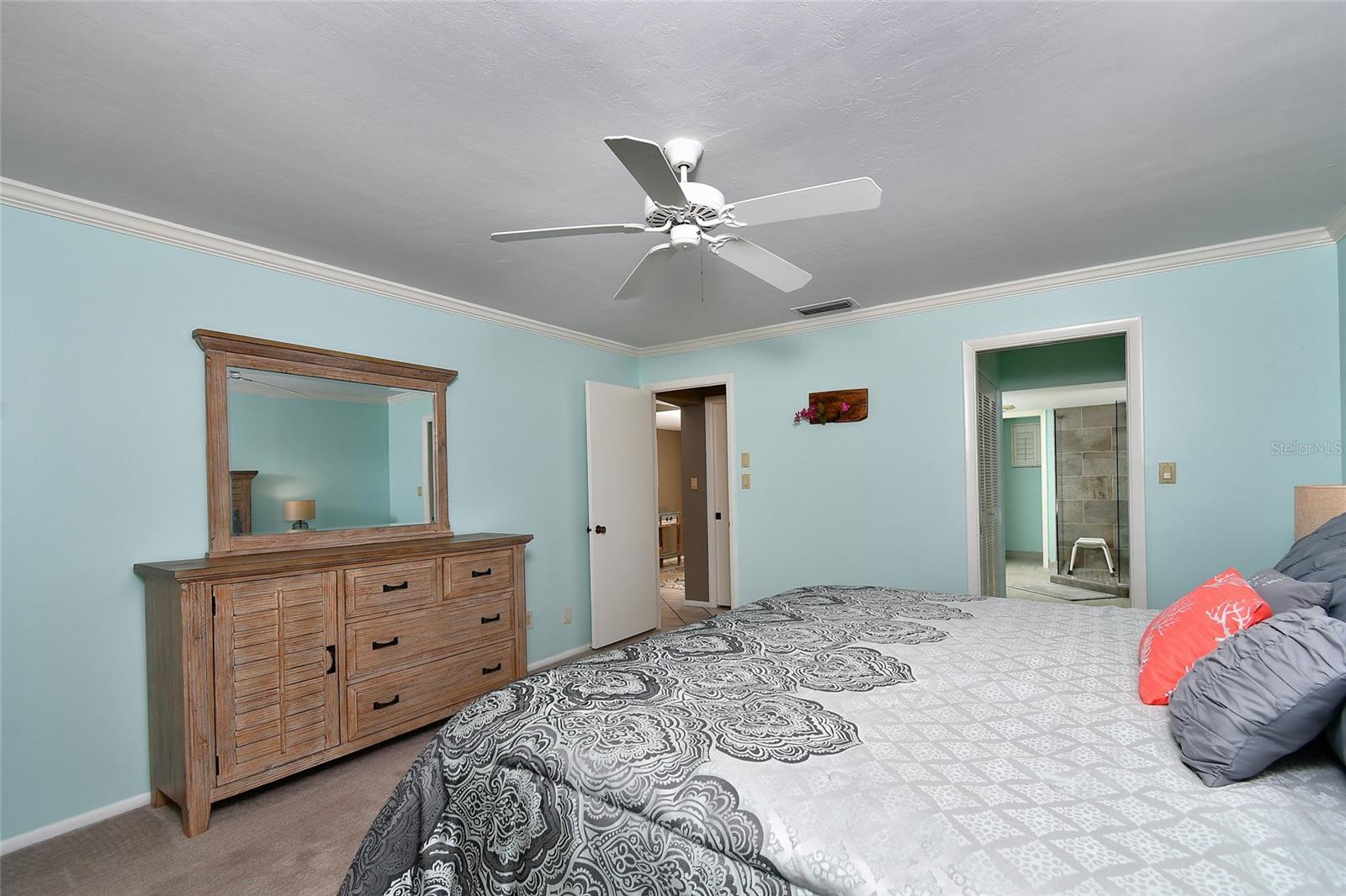COMMODORE CLUB CONDO - Residential