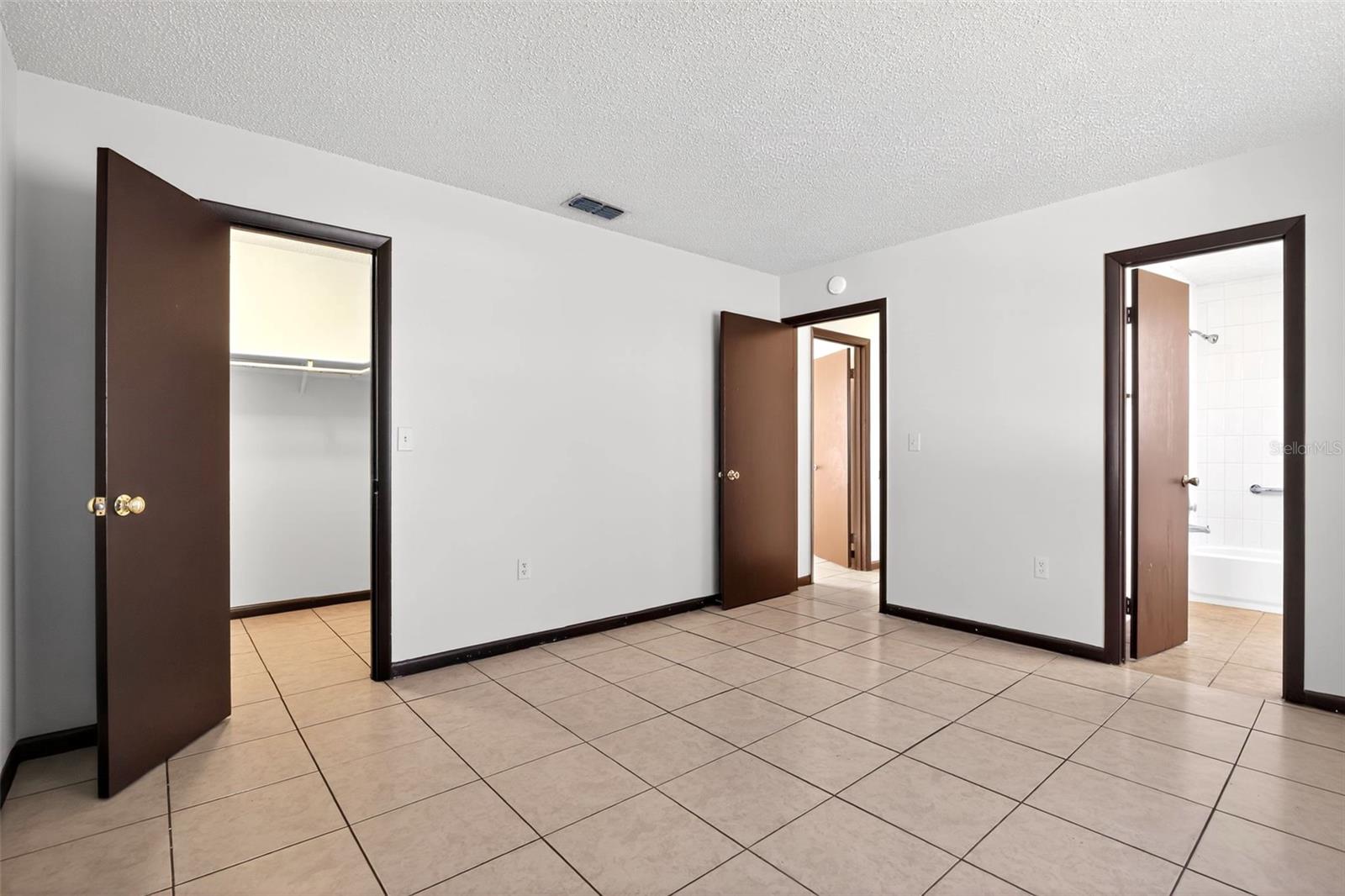 SILVER SPGS SHORES 68 - Residential