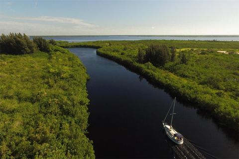 A home in PORT CHARLOTTE