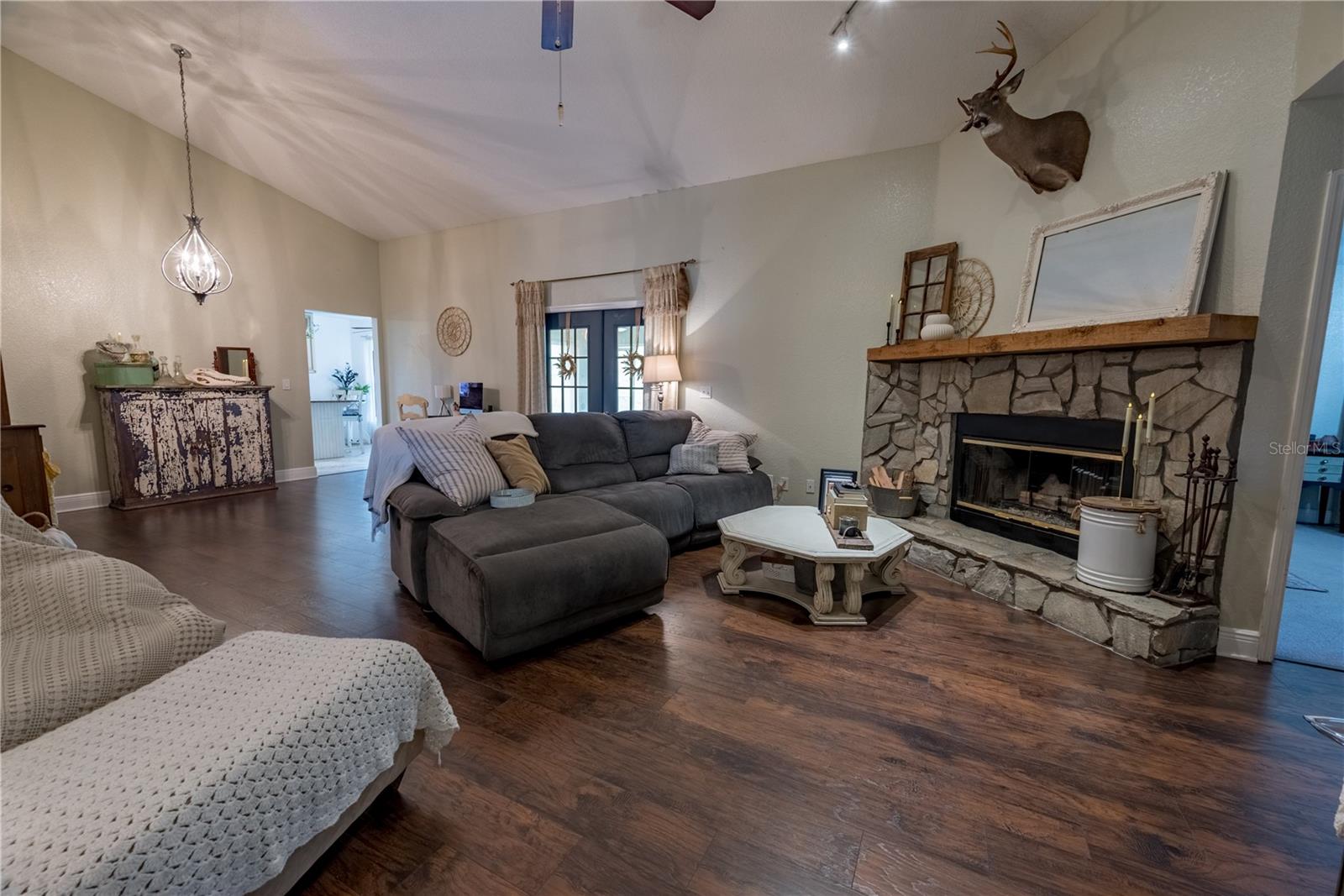 FOX GROVE FARMS - Residential