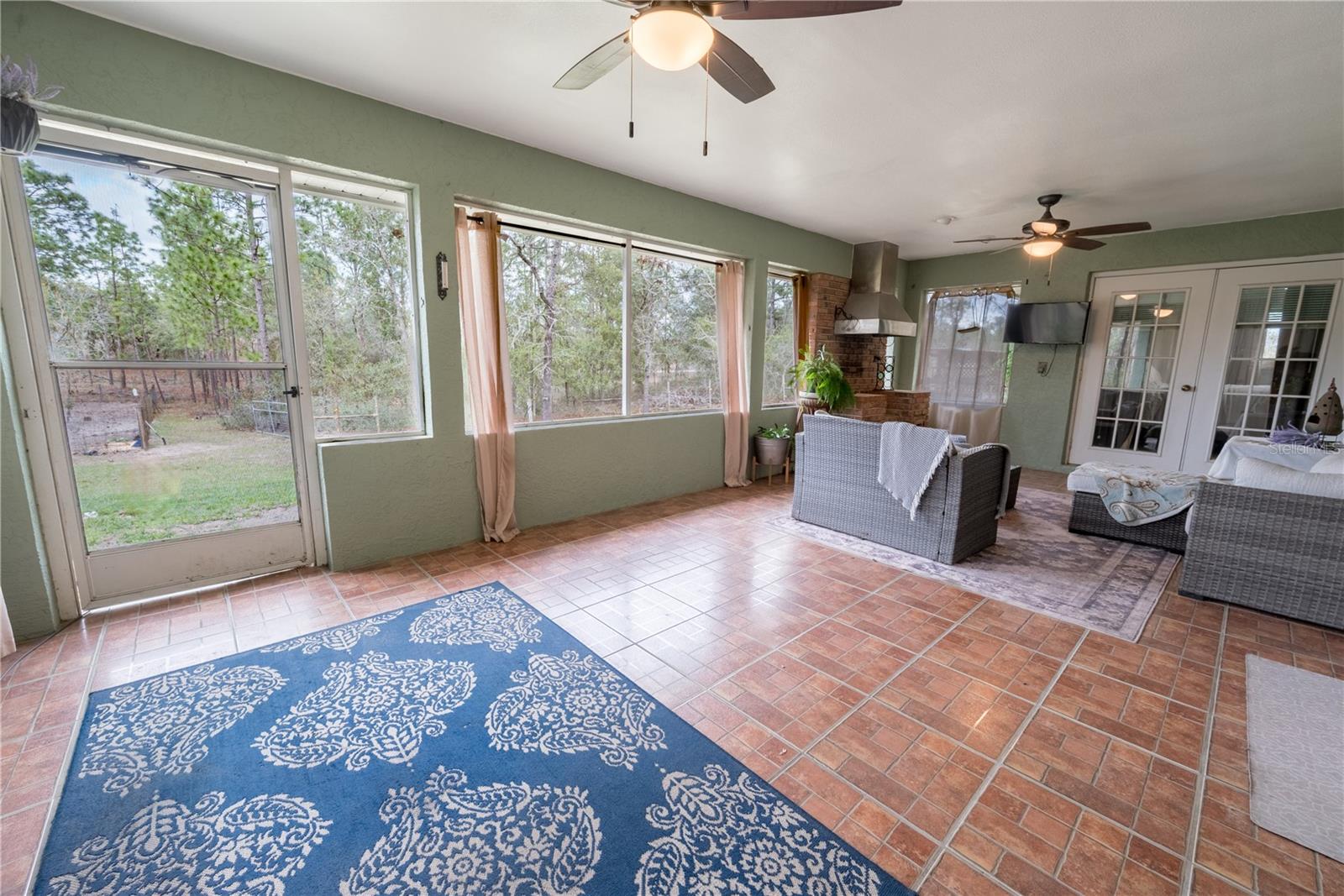 FOX GROVE FARMS - Residential