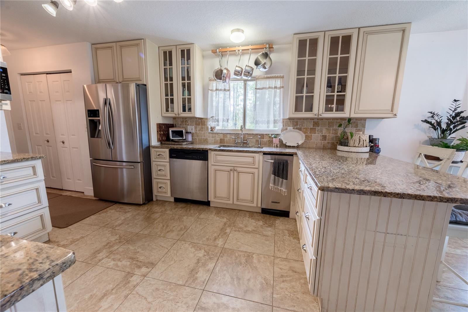 FOX GROVE FARMS - Residential