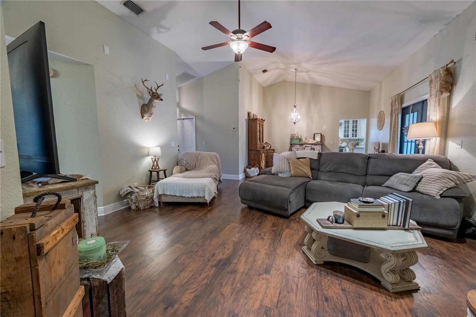 FOX GROVE FARMS - Residential