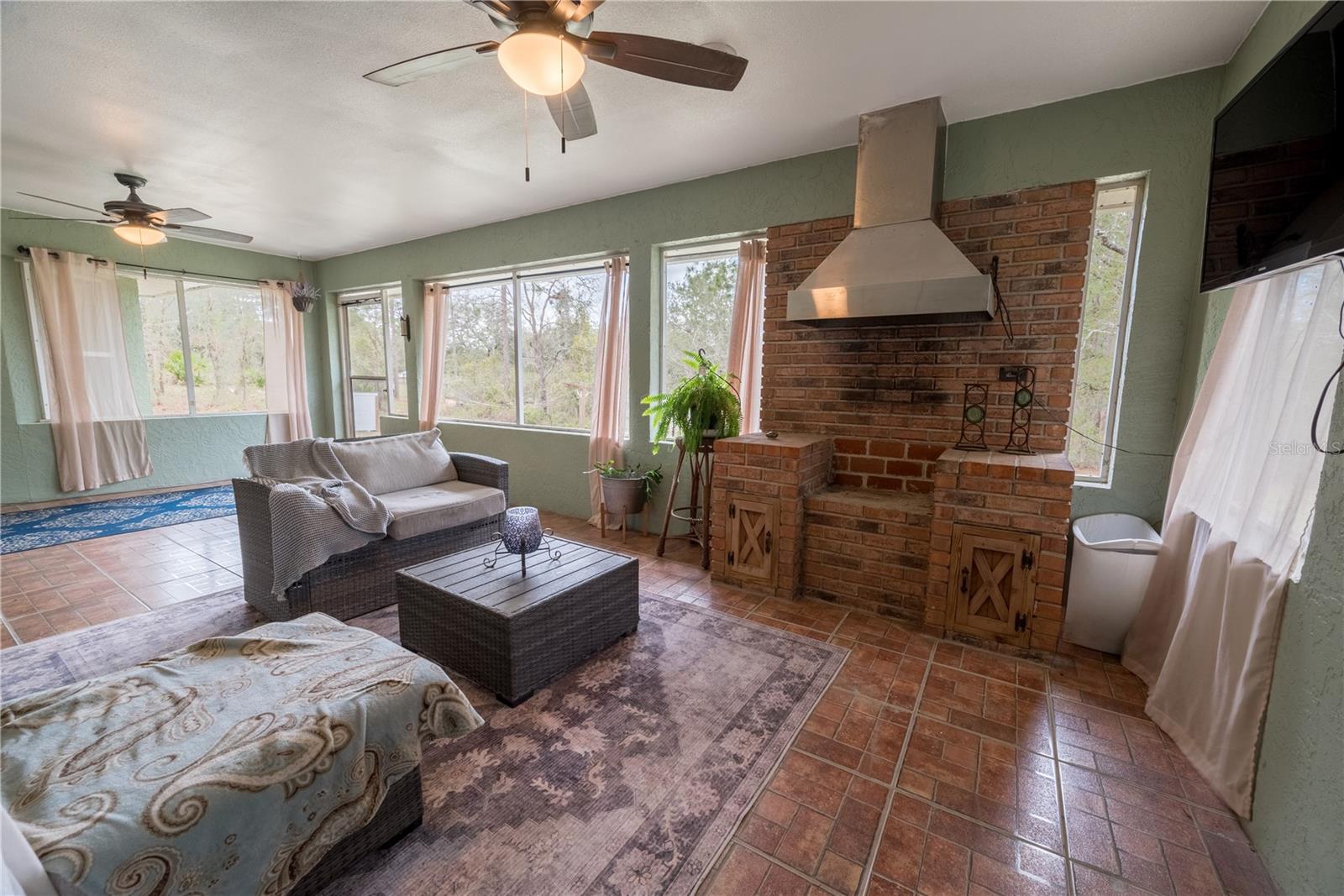 FOX GROVE FARMS - Residential