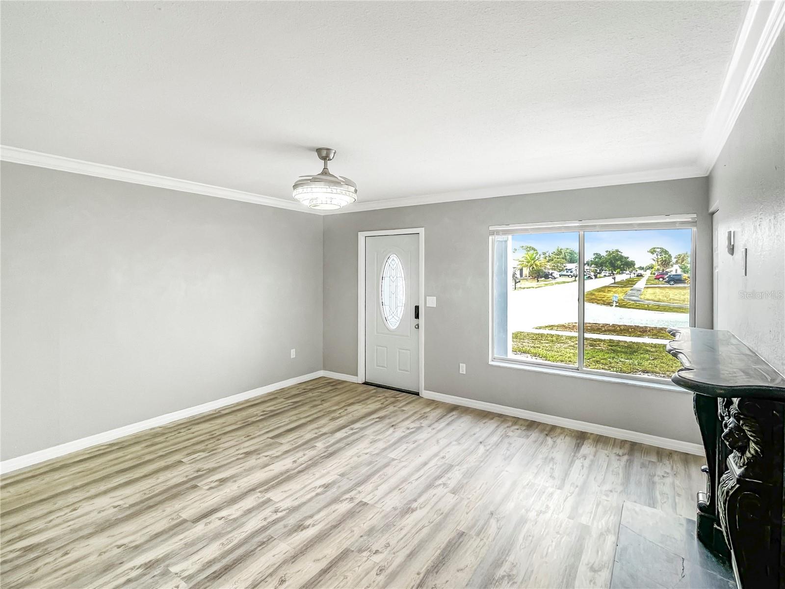 3342 AVANTI CIRCLE