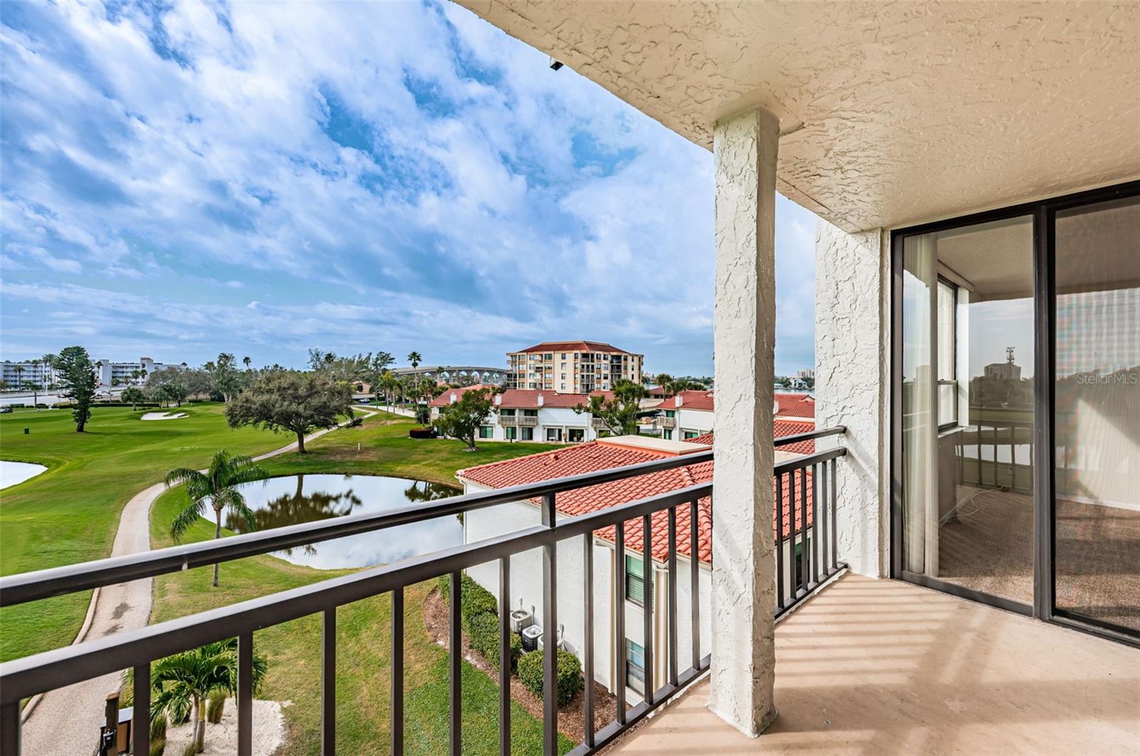 CASA DEL MAR CONDO III - Residential