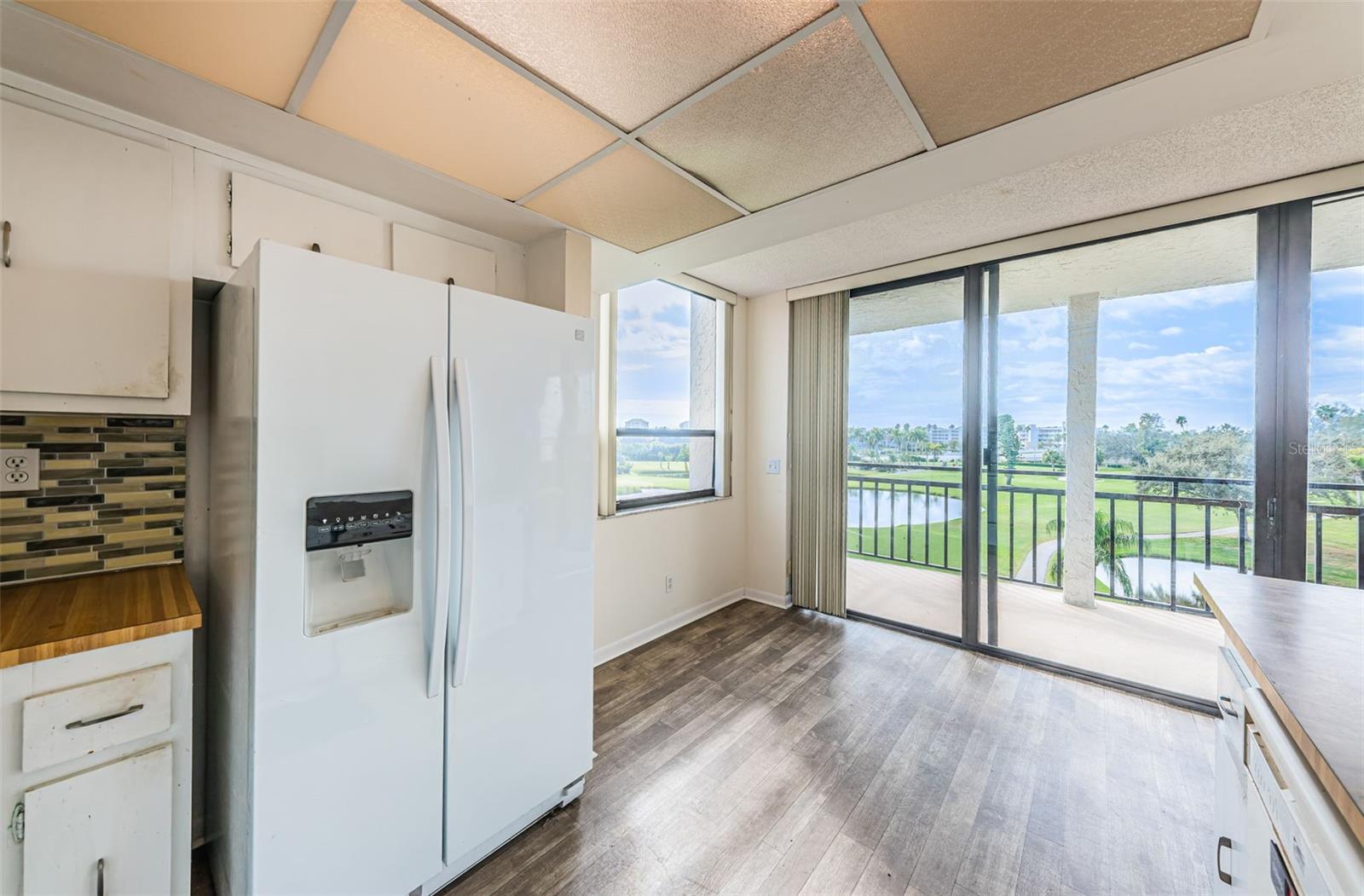 CASA DEL MAR CONDO III - Residential