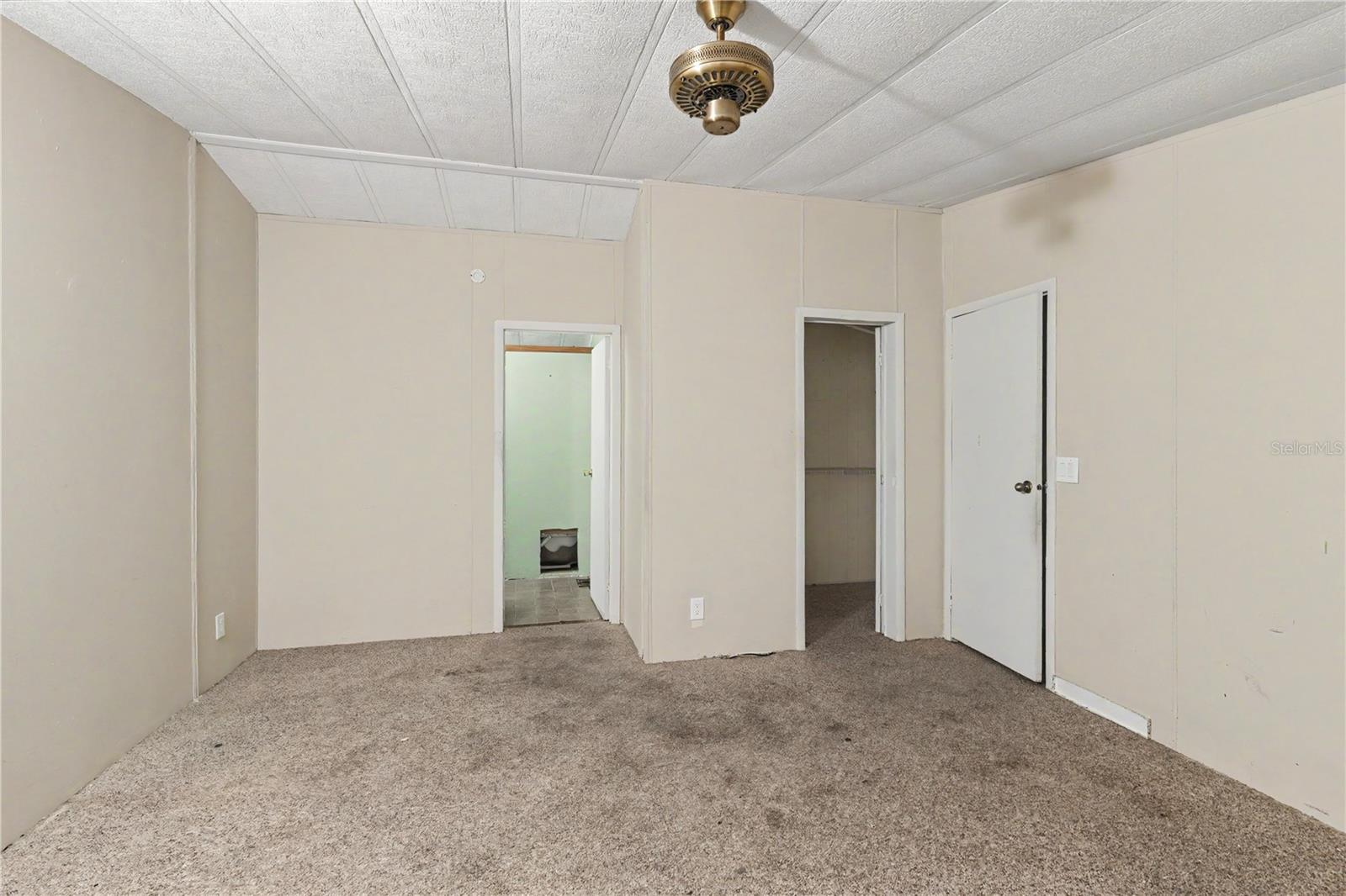 LONG LAKE ACRES - Residential