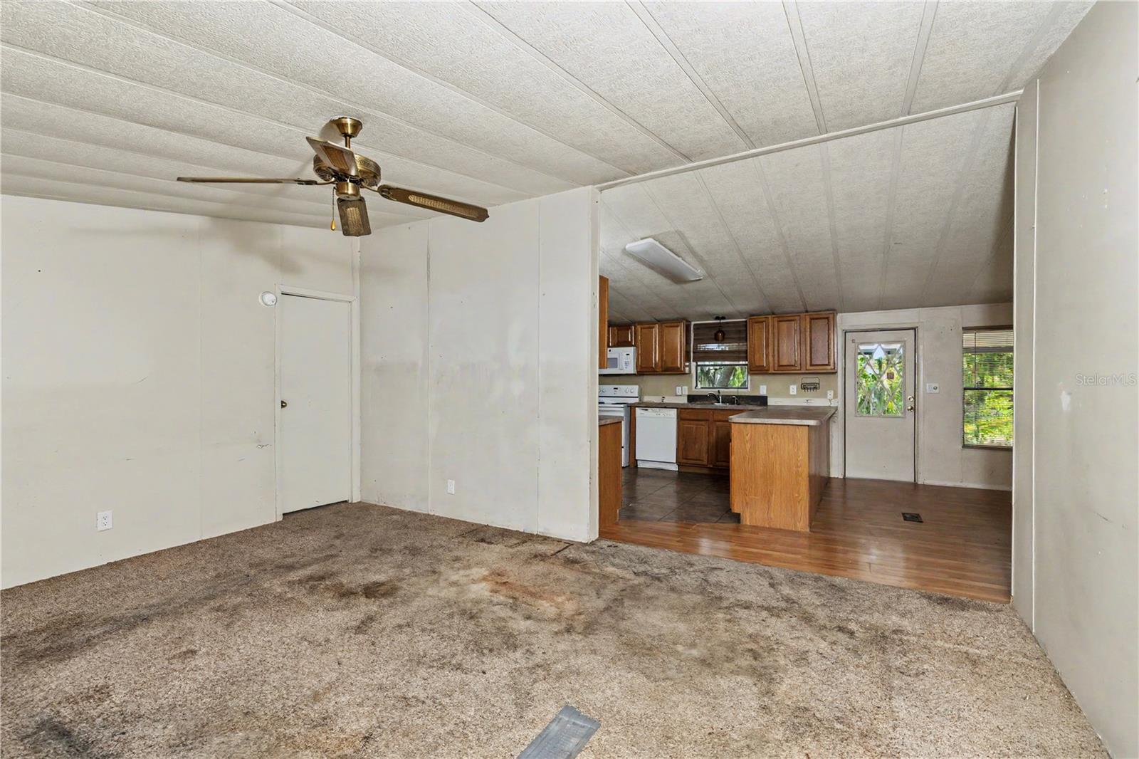 LONG LAKE ACRES - Residential