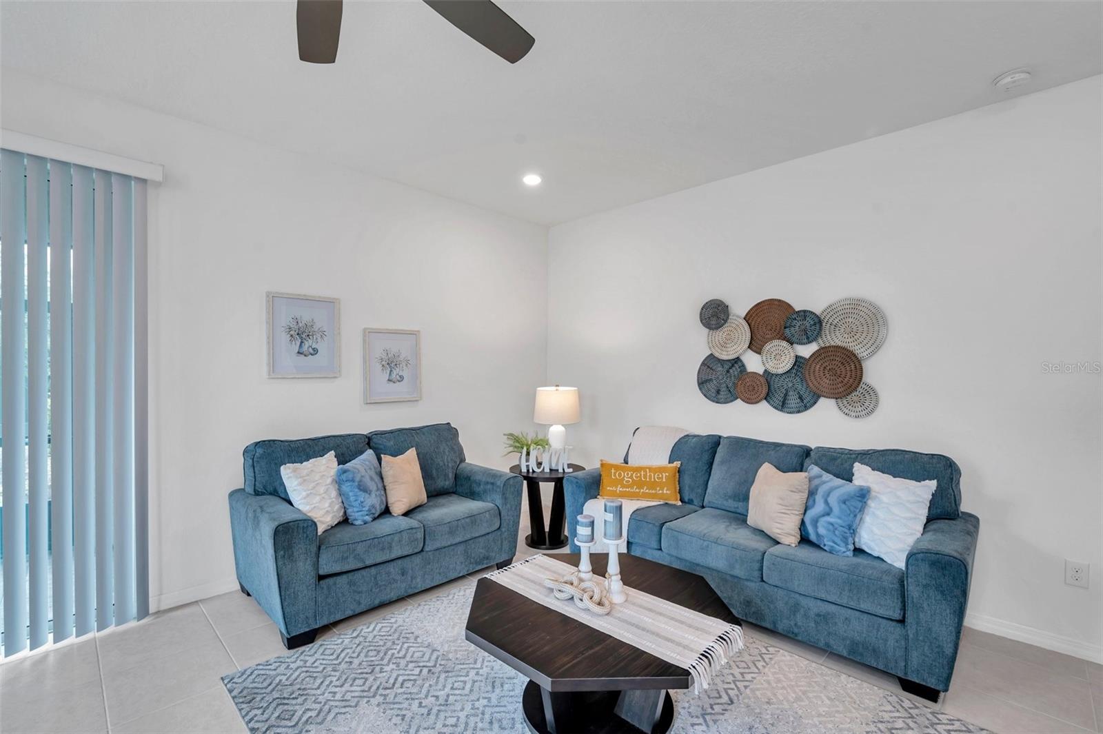 FISHHAWK RANCH WEST TWNHMS - Residential