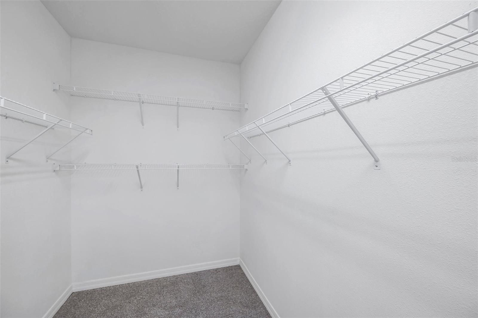 FISHHAWK RANCH WEST TWNHMS - Residential