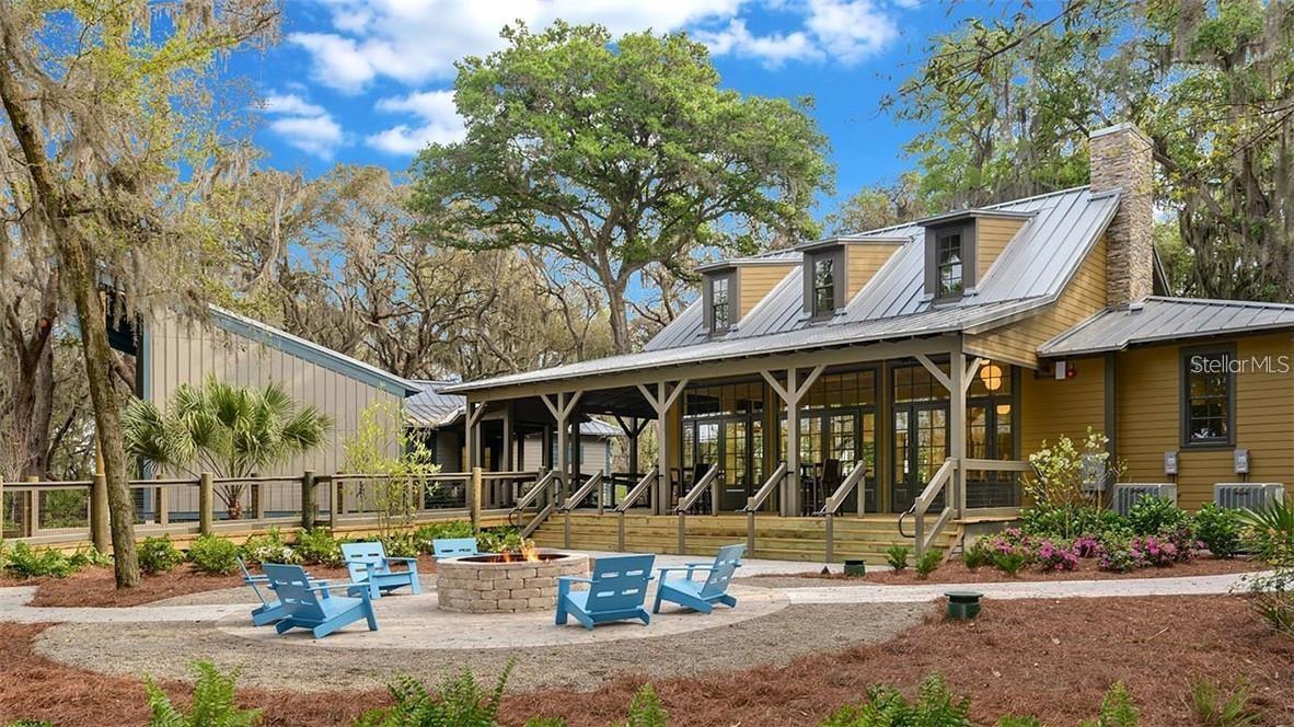 FISHHAWK RANCH WEST TWNHMS - Residential