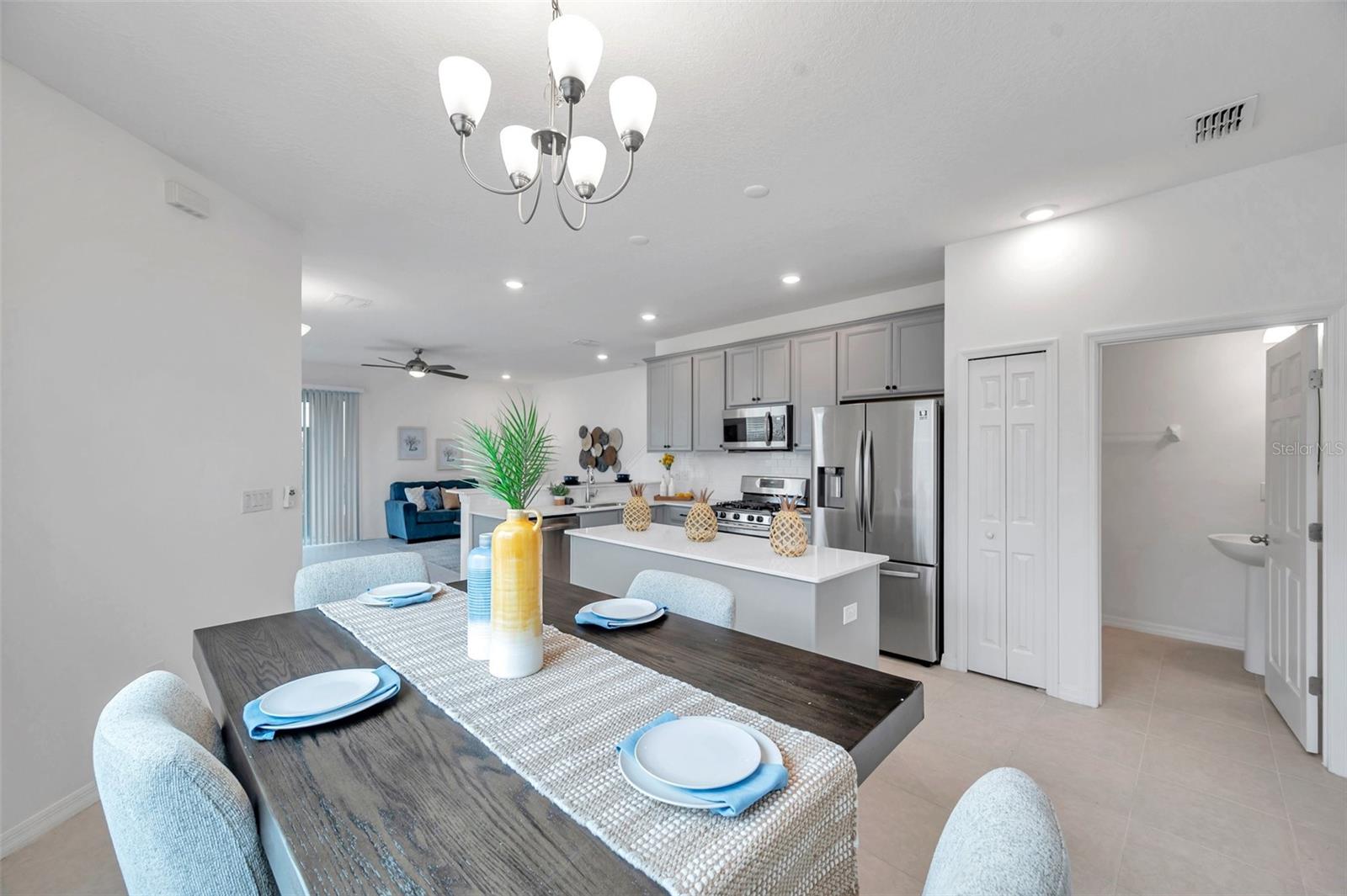 FISHHAWK RANCH WEST TWNHMS - Residential