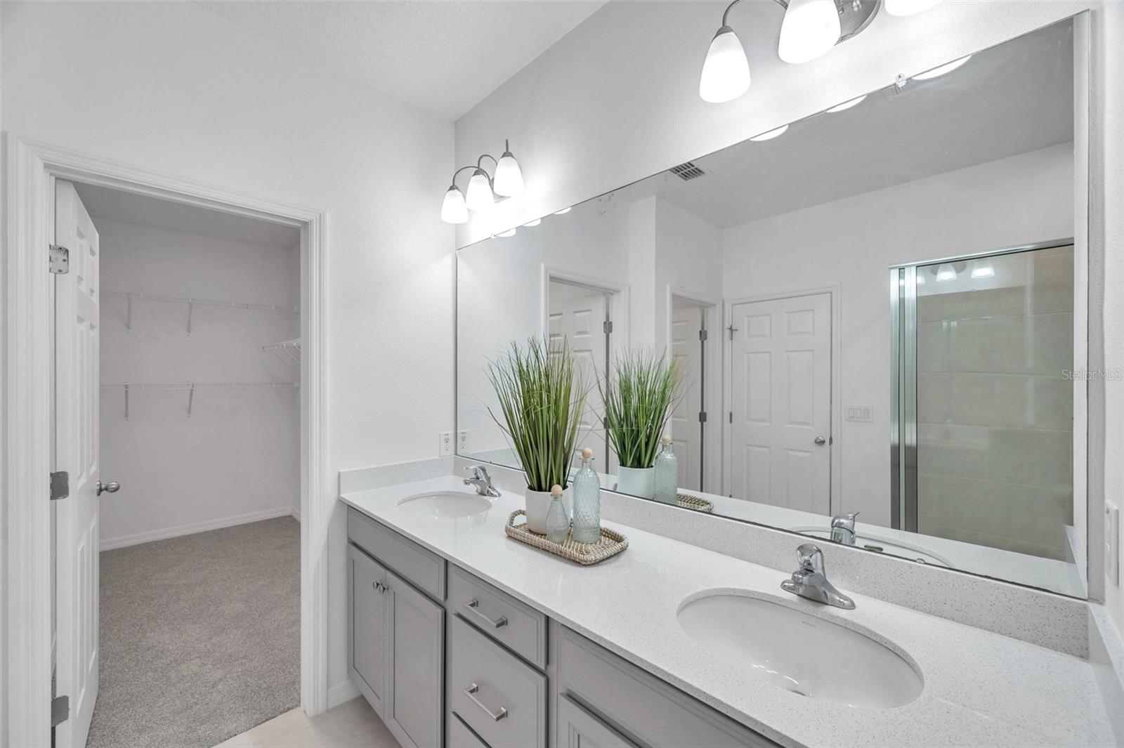 FISHHAWK RANCH WEST TWNHMS - Residential