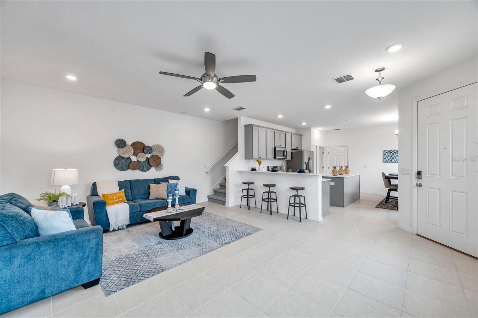 FISHHAWK RANCH WEST TWNHMS - Residential