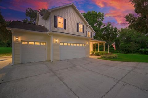 A home in SEFFNER