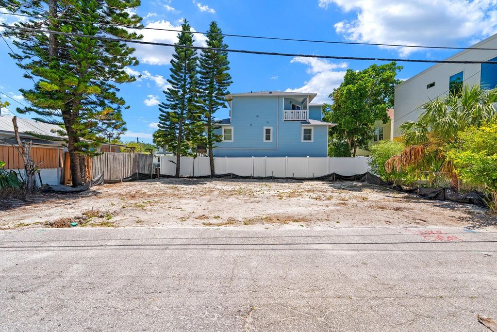 Photo of 119 95th Avenue, Treasure Island, FL 33706 (MLS # TB8492099)