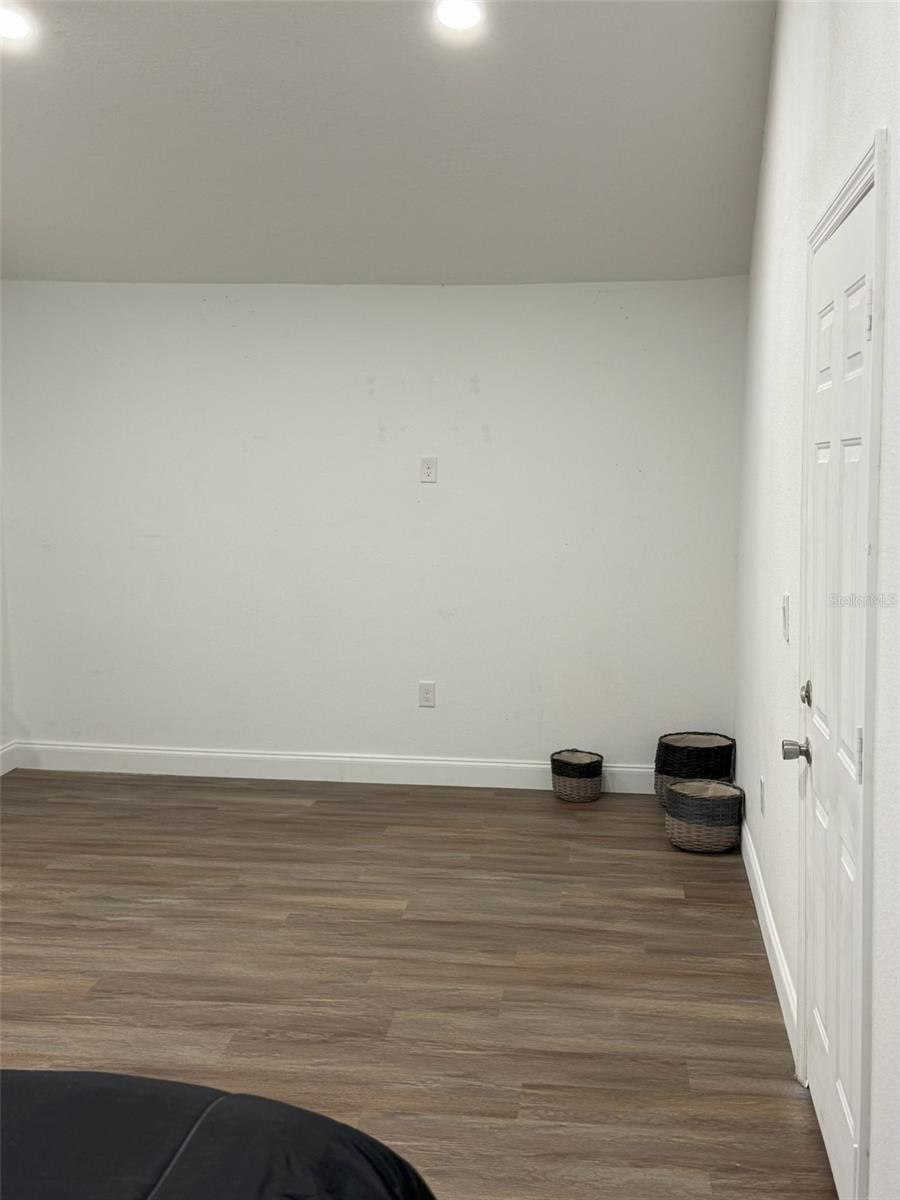 LOCKHARTS SUB - Residential