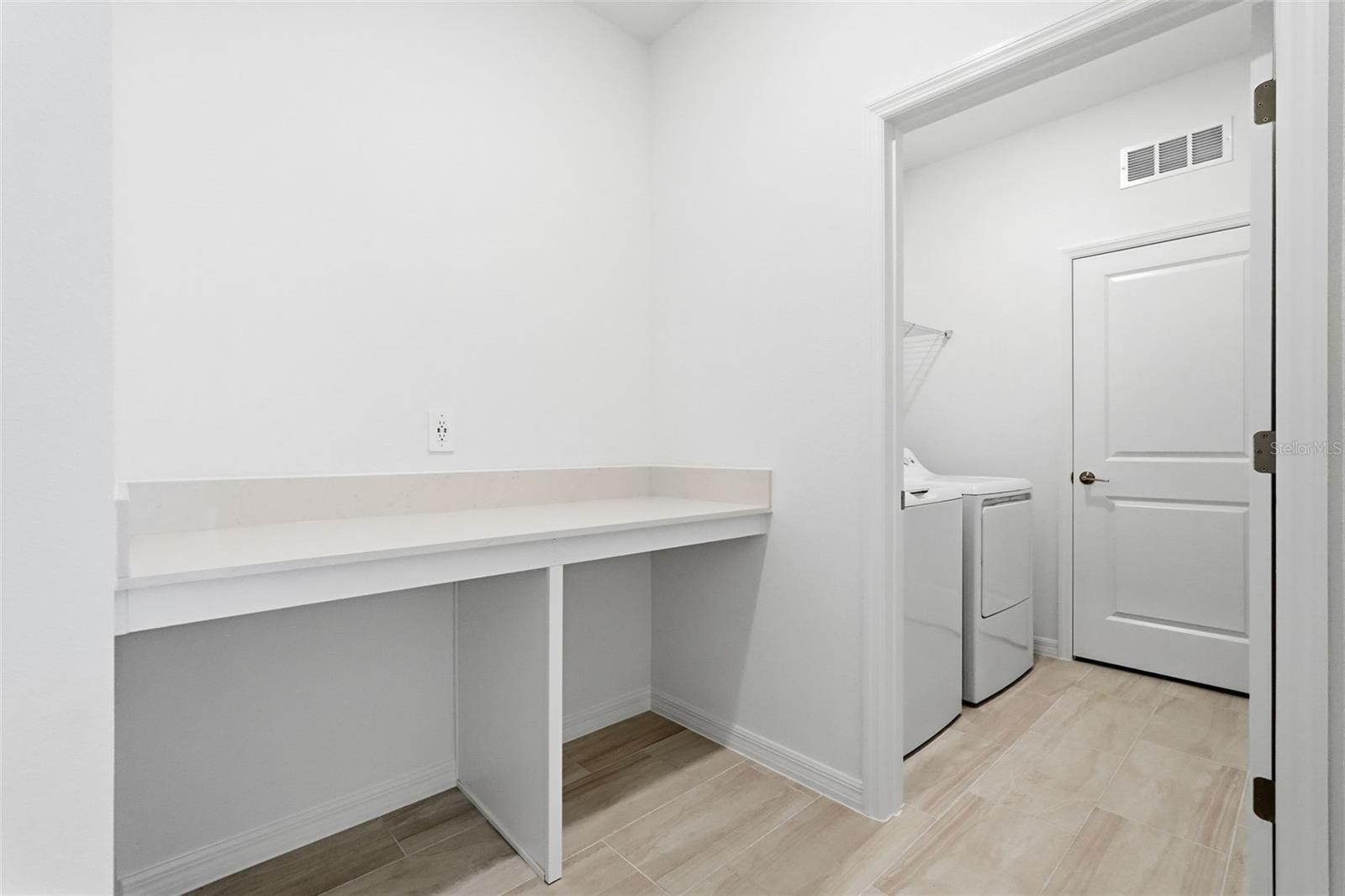 CONNERTON VILLAGE - Residential Lease