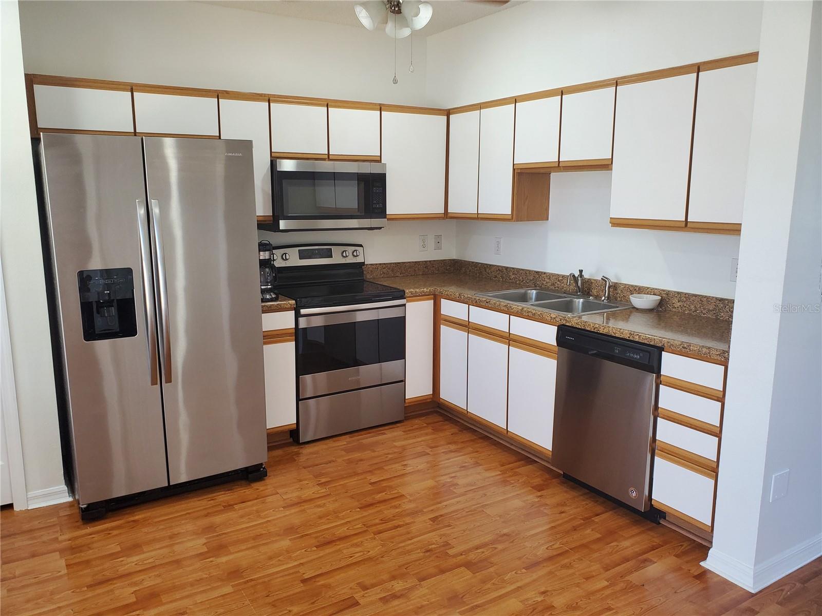 MEADOW POINTE PRCL 16 - Residential Lease