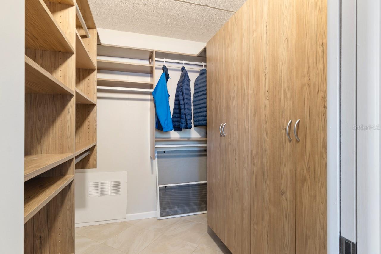 BELLA COSTA II - Residential