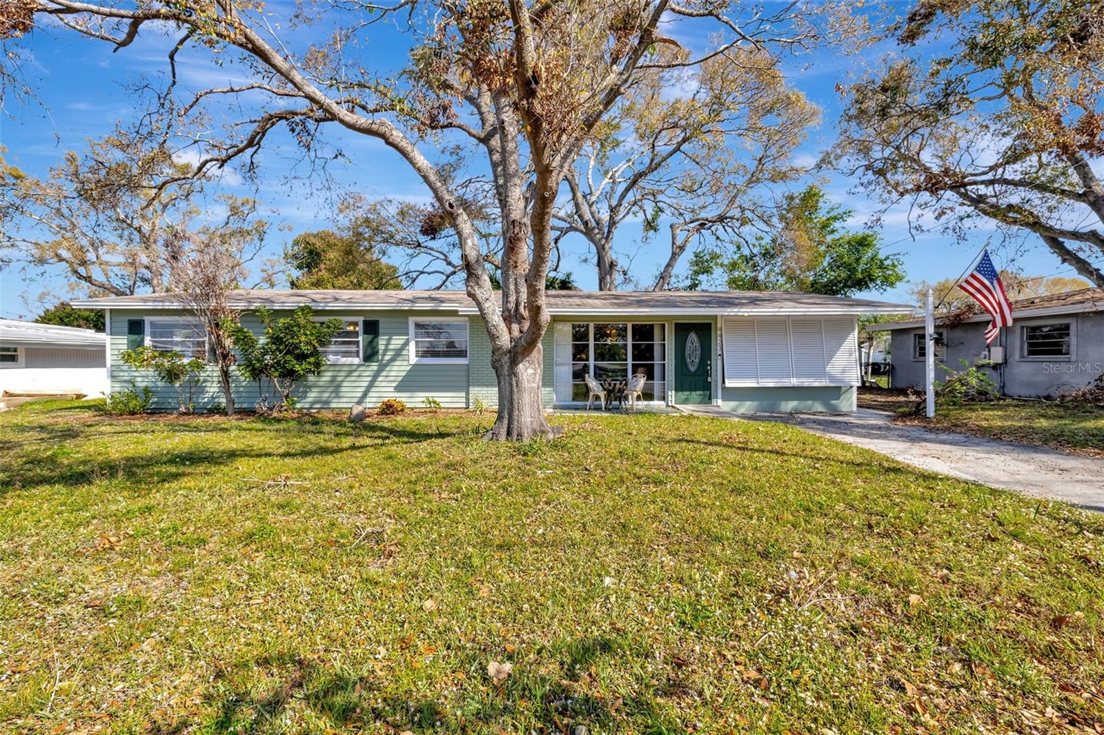 4423 W MONTGOMERY AVENUE