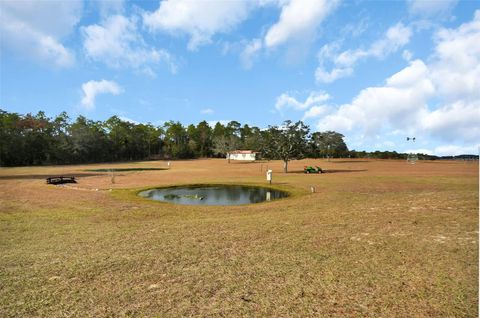 A home in DUNNELLON