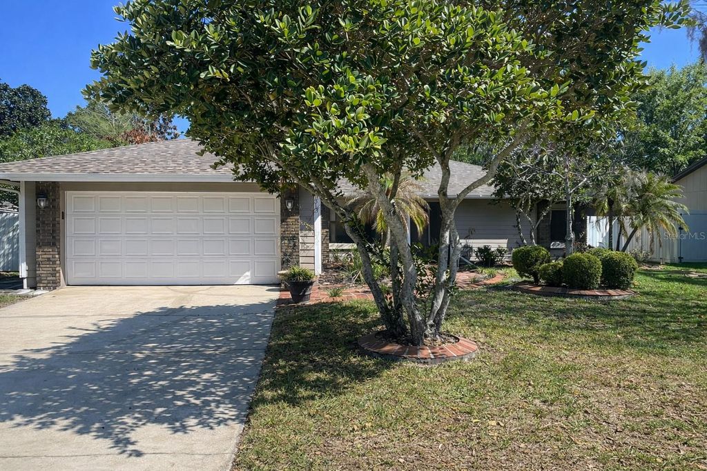 Photo of 9313 Palm Tree Drive, Windermere, FL 34786 (MLS # O6394430)