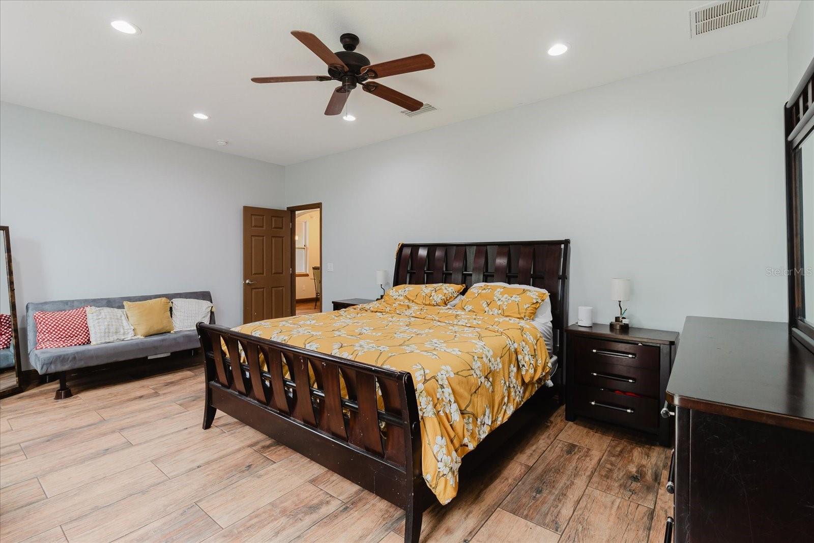 OAKWOOD FOREST SUB - Residential