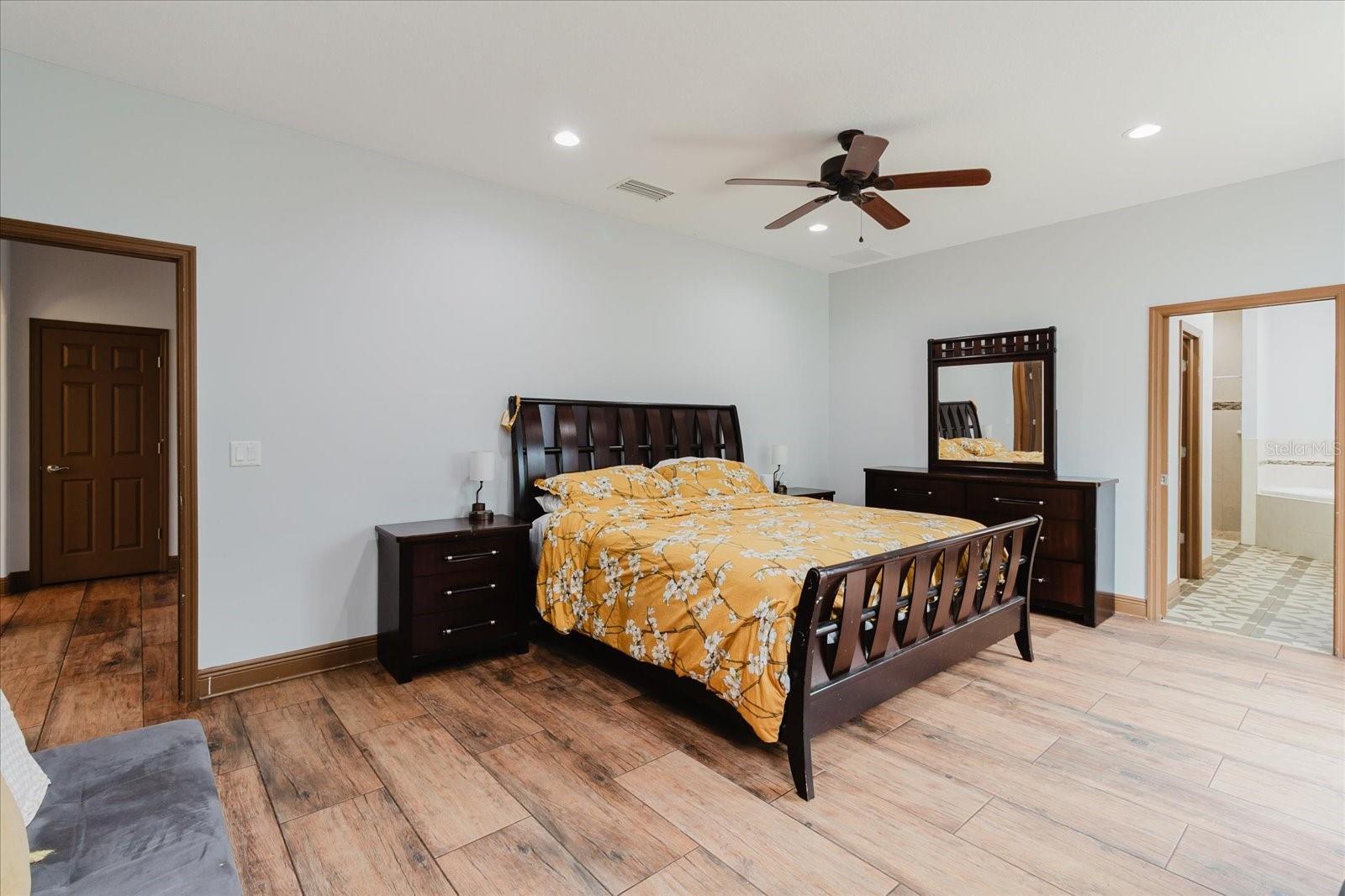 OAKWOOD FOREST SUB - Residential