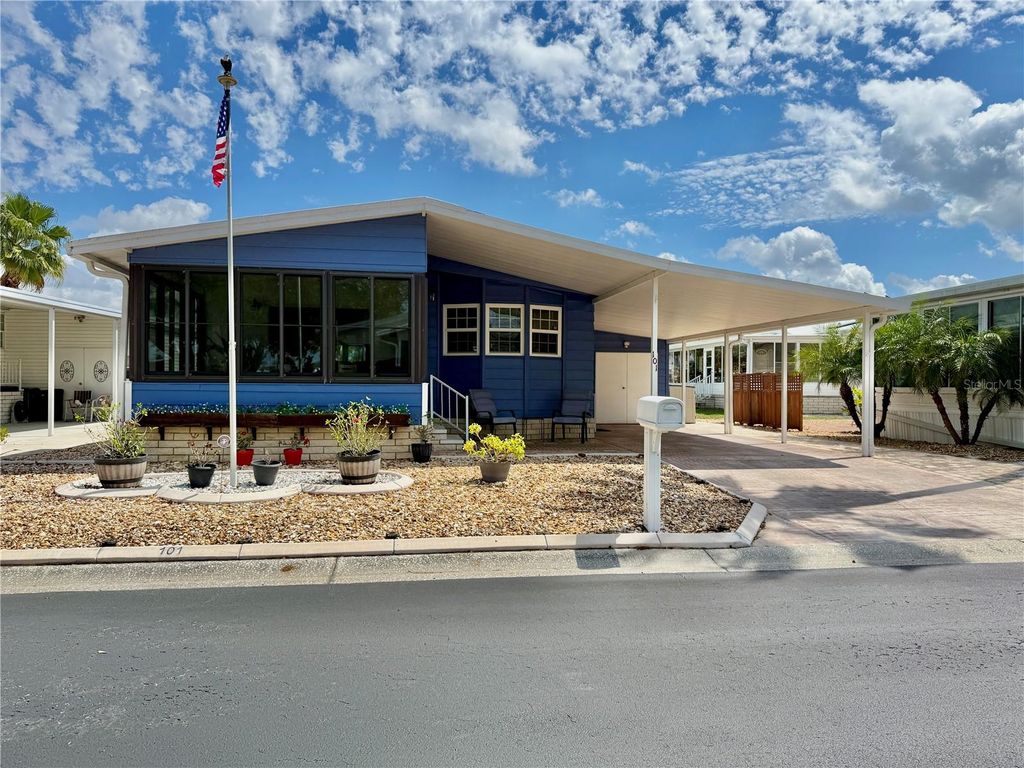 Photo of 101 Saint George Court, Apollo Beach, FL 33572 (MLS # TB8486995)