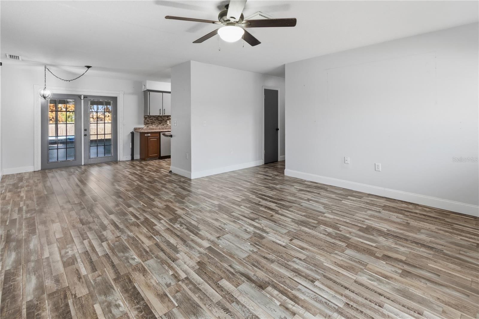 SOUTH SHORE TERRACE - Residential