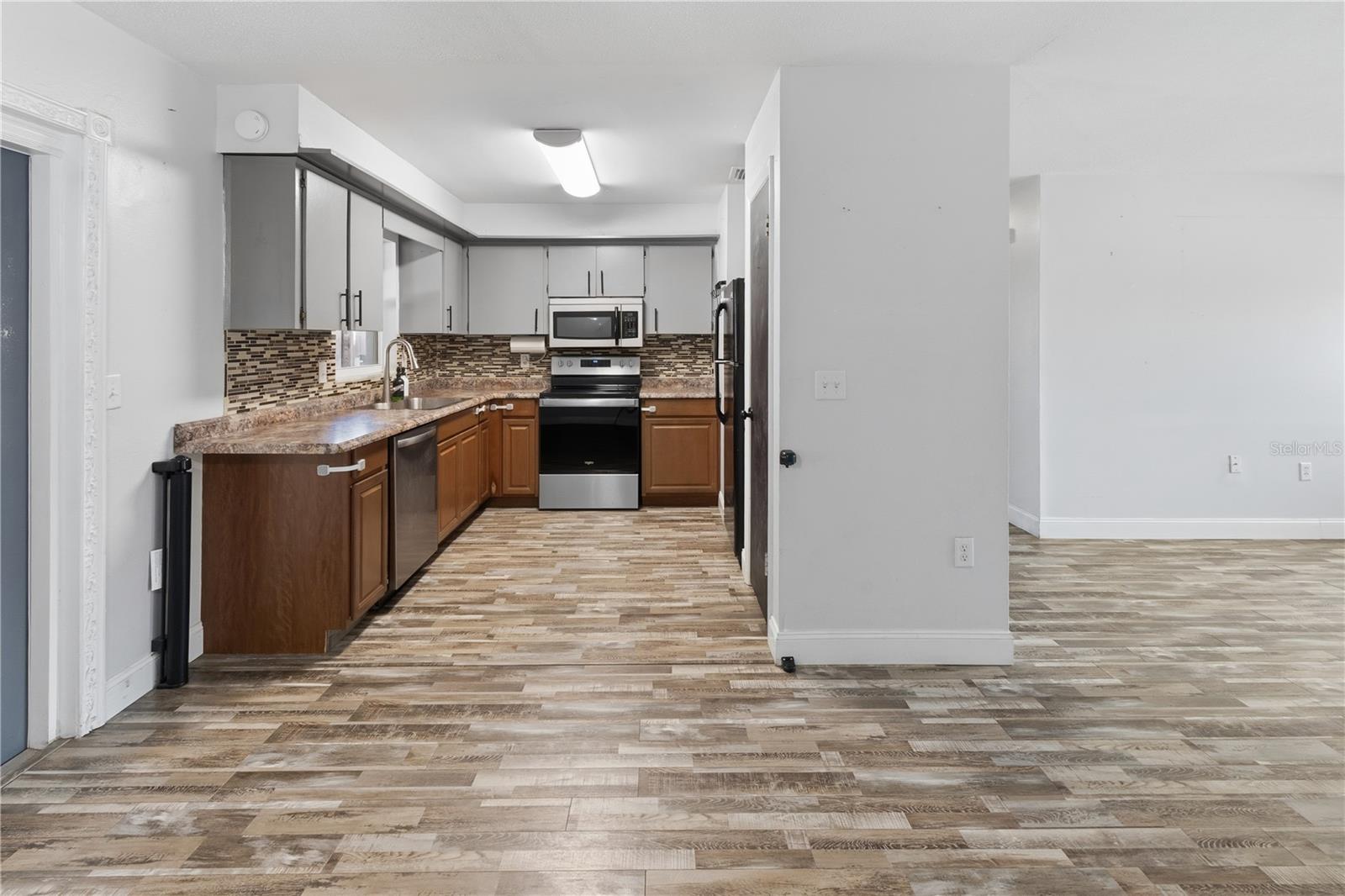 SOUTH SHORE TERRACE - Residential