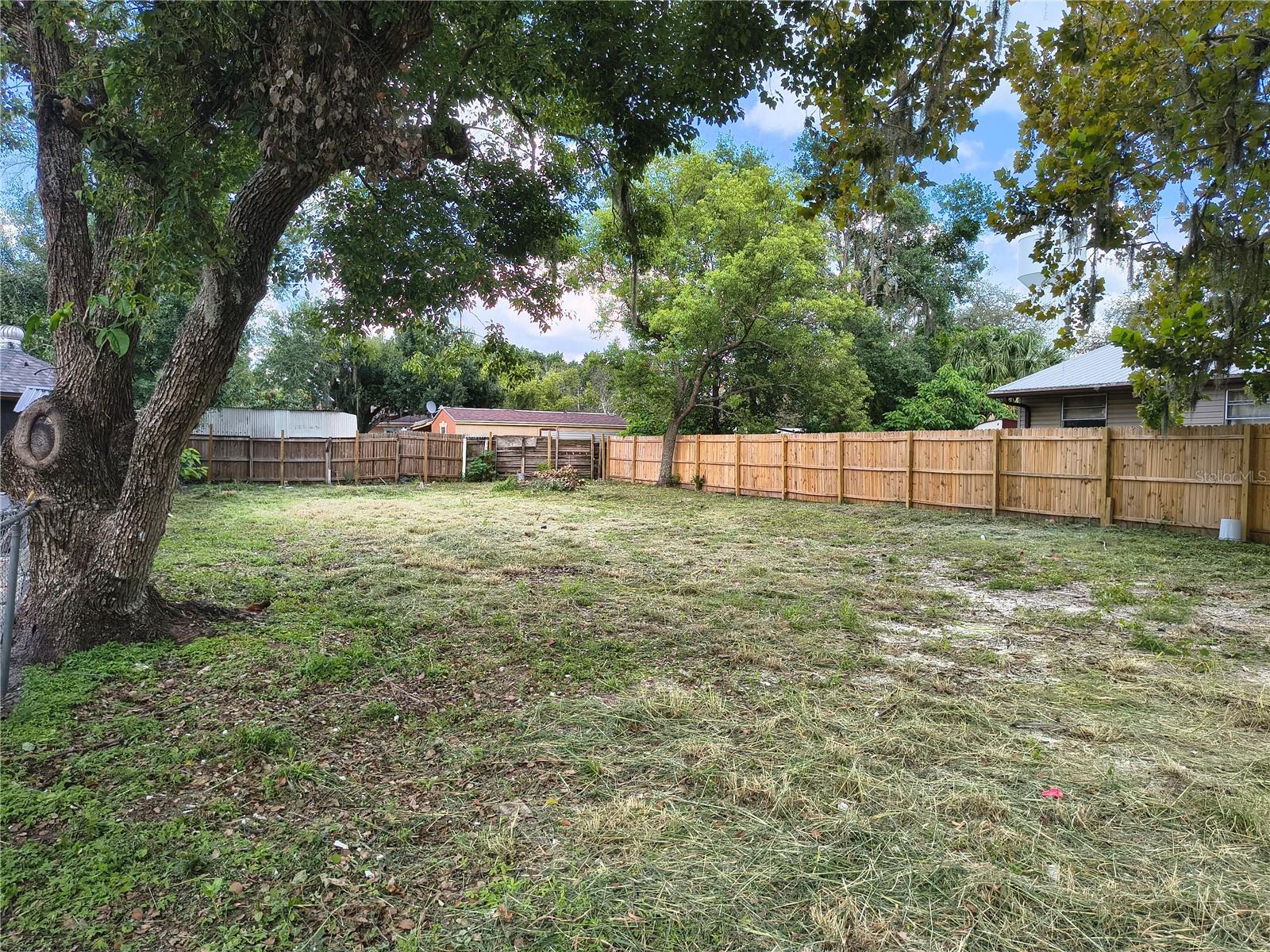 JENSON HEIGHTS - Land