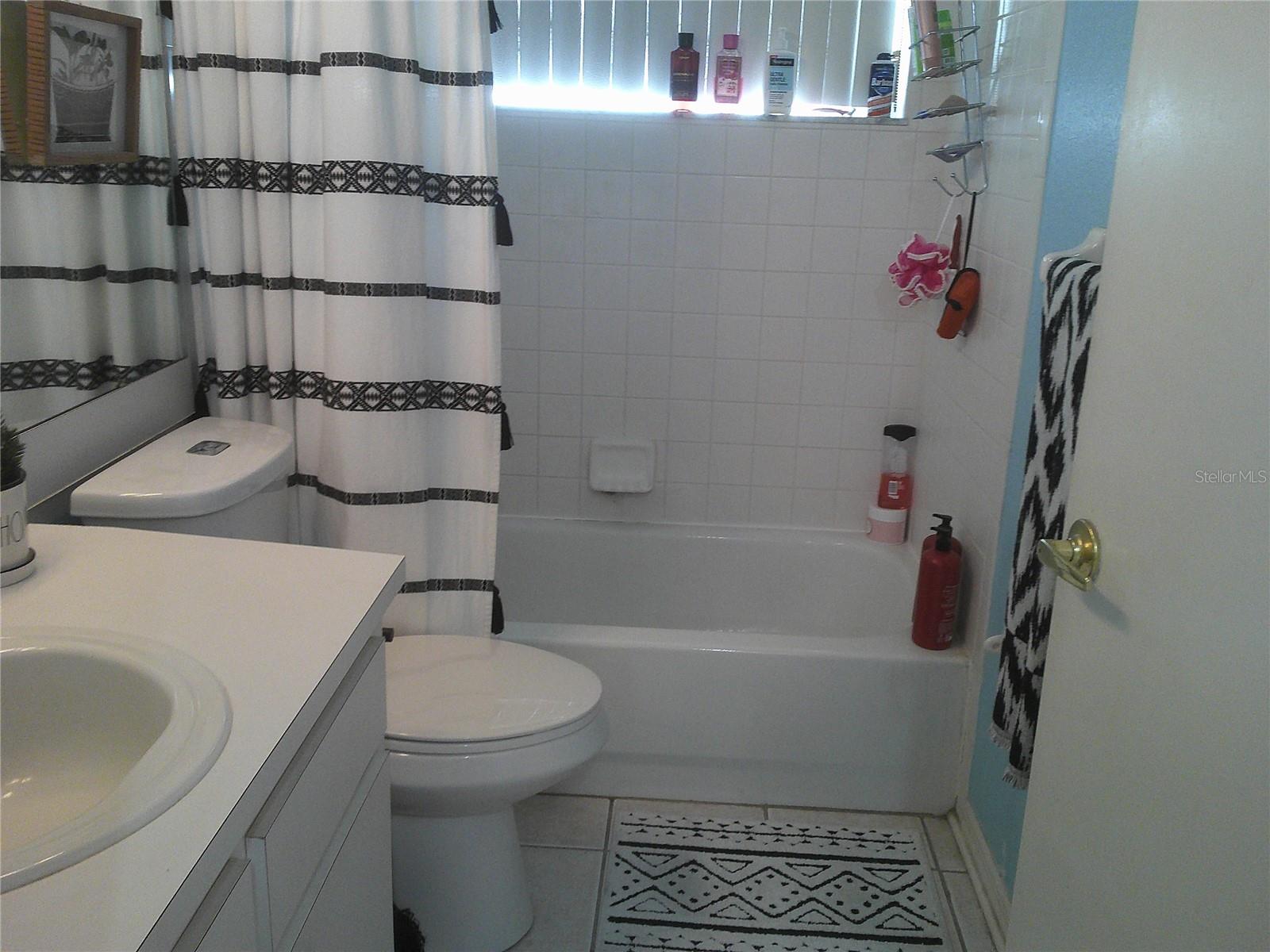 1084 MEADOWOOD POINTE ROAD