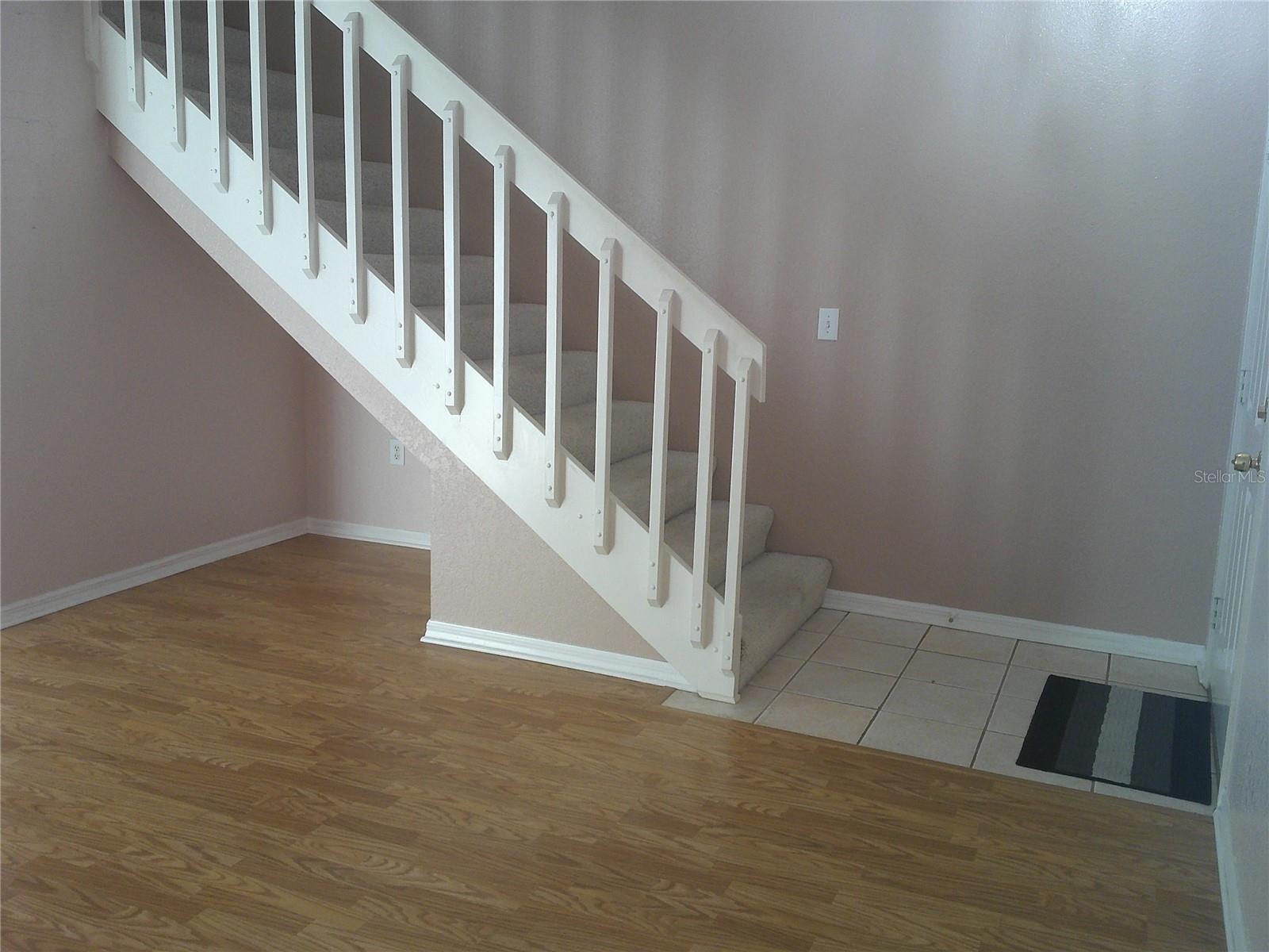 1084 MEADOWOOD POINTE ROAD