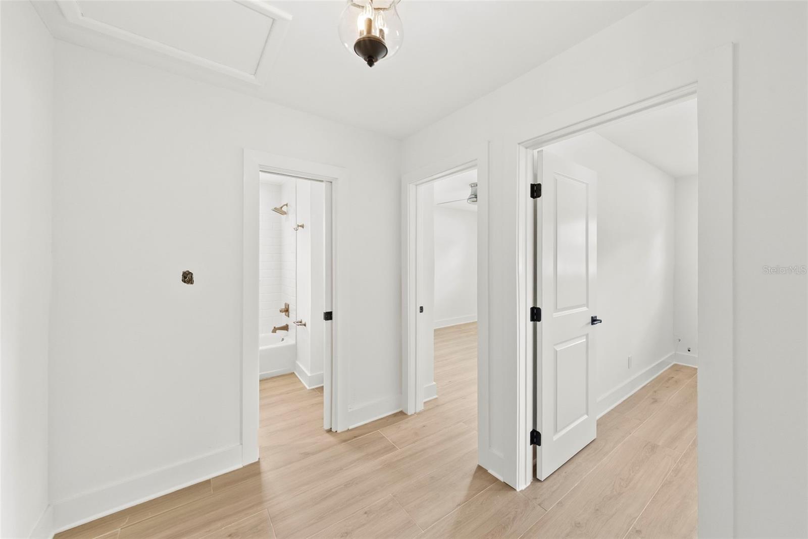 GUERNSEY ESTATES ADD - Residential Lease