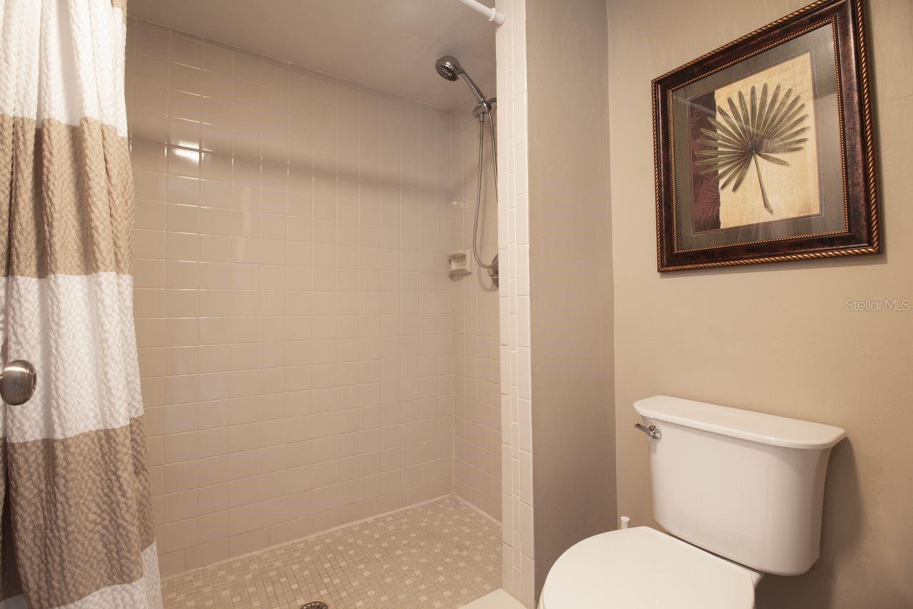 WINDING CREEK - Residential