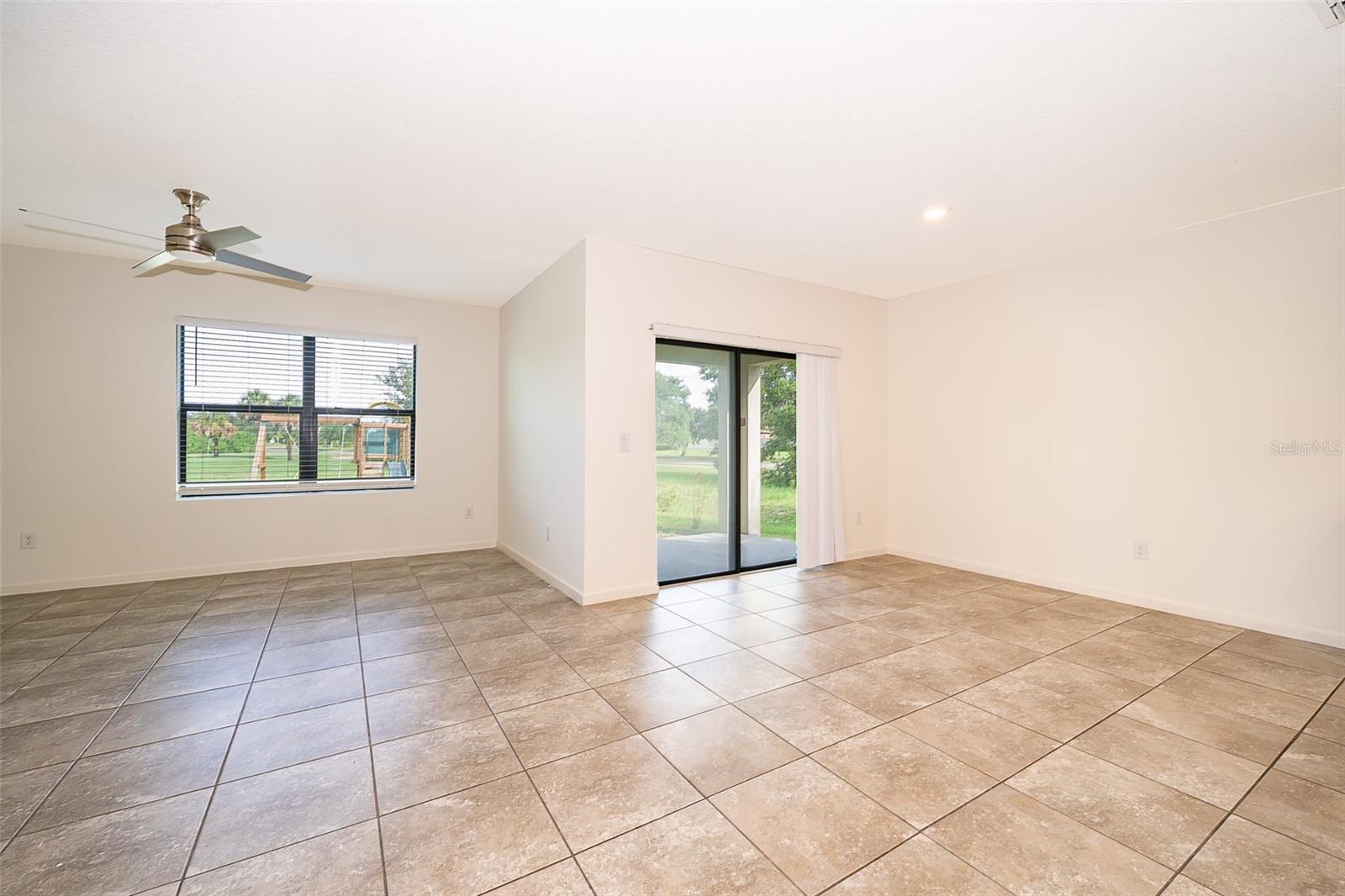 LAKES/INDIAN RIVER PRESERVE - Residential