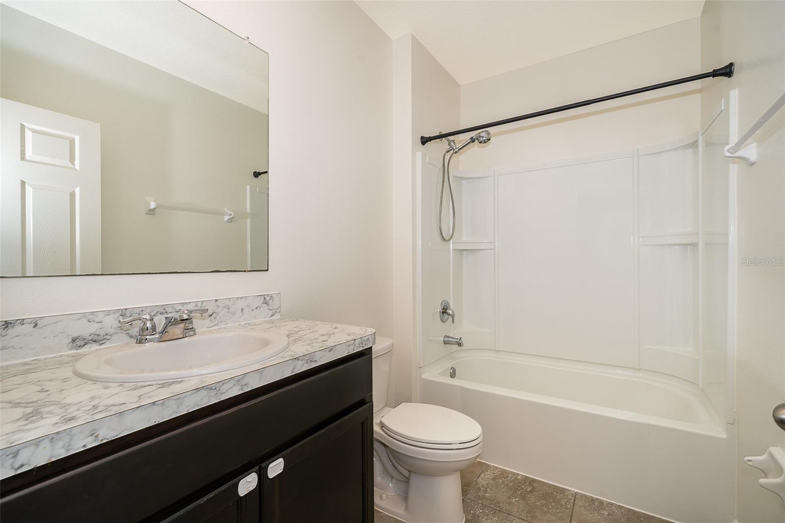 LAKES/INDIAN RIVER PRESERVE - Residential