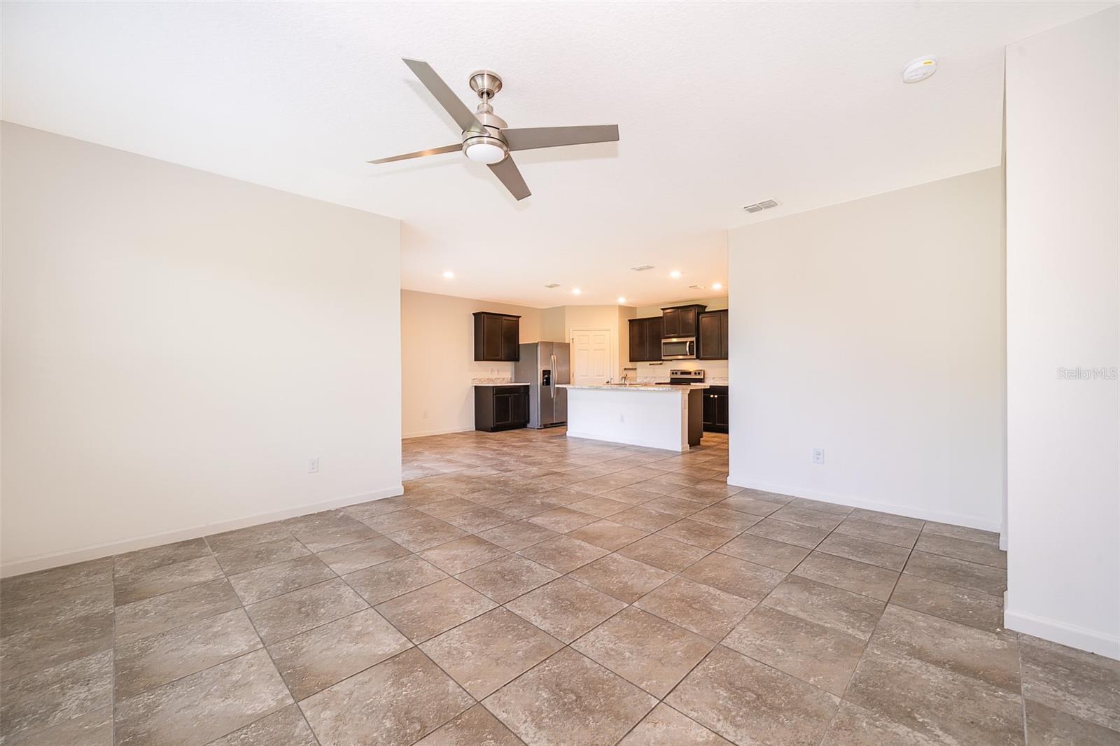 LAKES/INDIAN RIVER PRESERVE - Residential