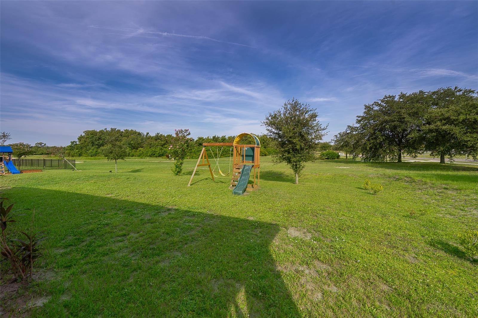 LAKES/INDIAN RIVER PRESERVE - Residential