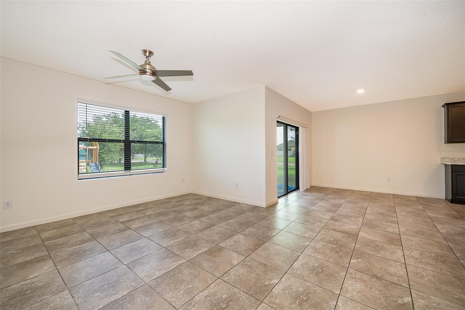 LAKES/INDIAN RIVER PRESERVE - Residential