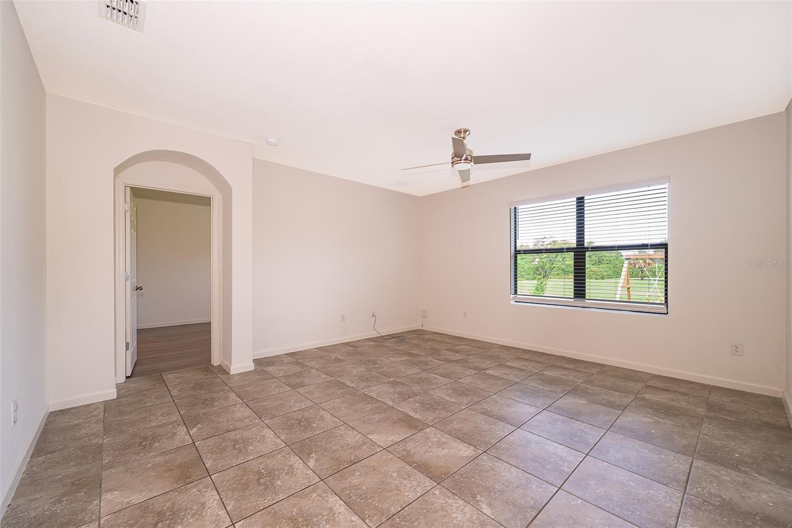 LAKES/INDIAN RIVER PRESERVE - Residential