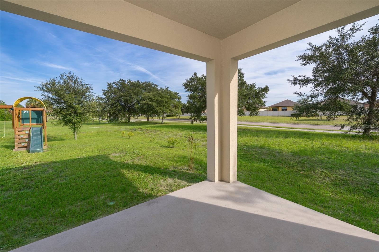 LAKES/INDIAN RIVER PRESERVE - Residential