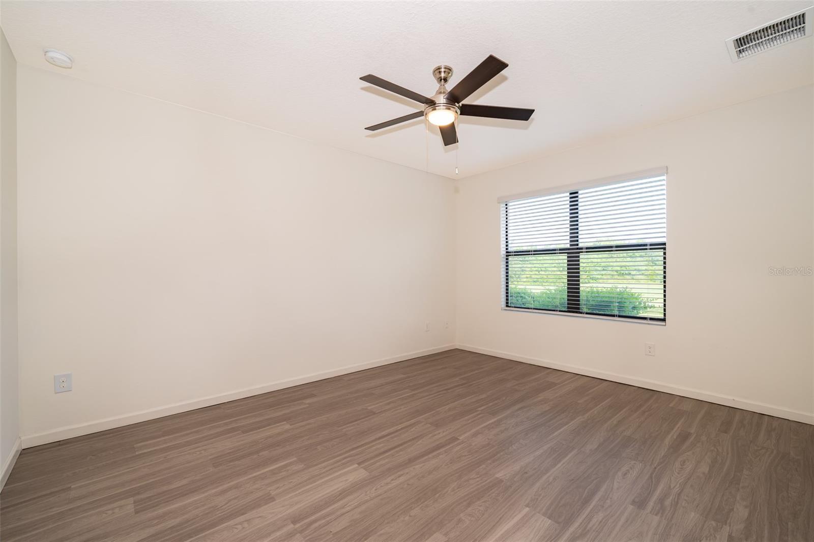 LAKES/INDIAN RIVER PRESERVE - Residential