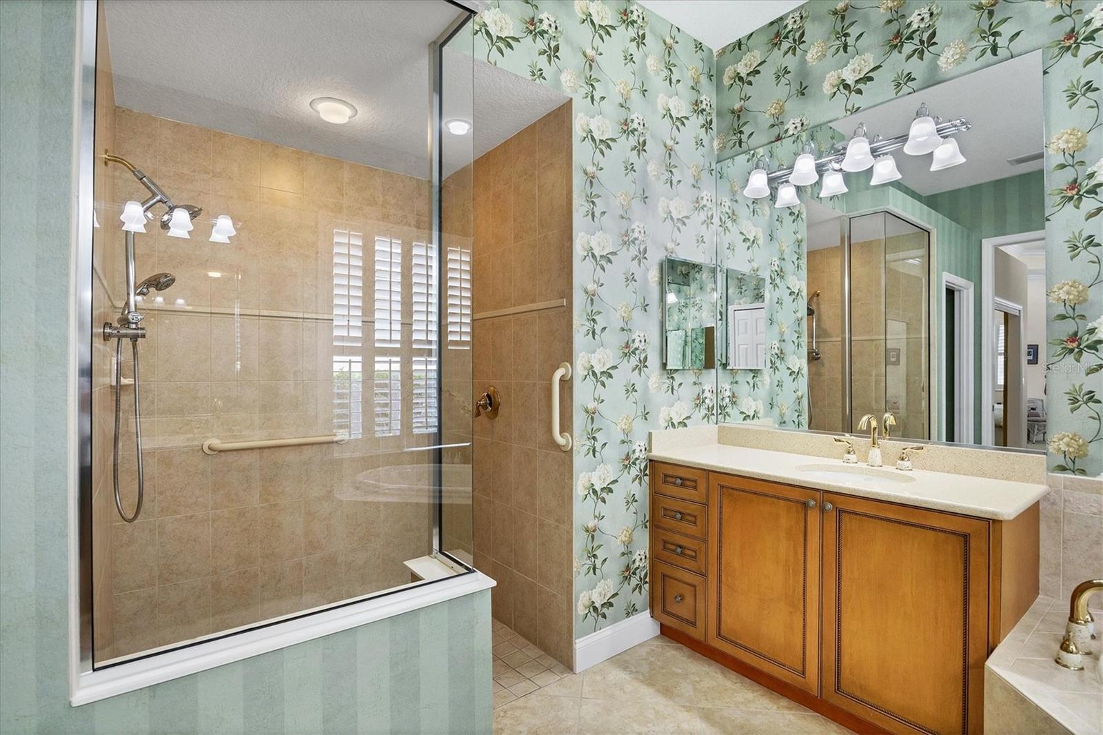 LAKEWOOD RANCH COUNTRY CLUB VILLAGE EE 2A-2E - Residential Lease