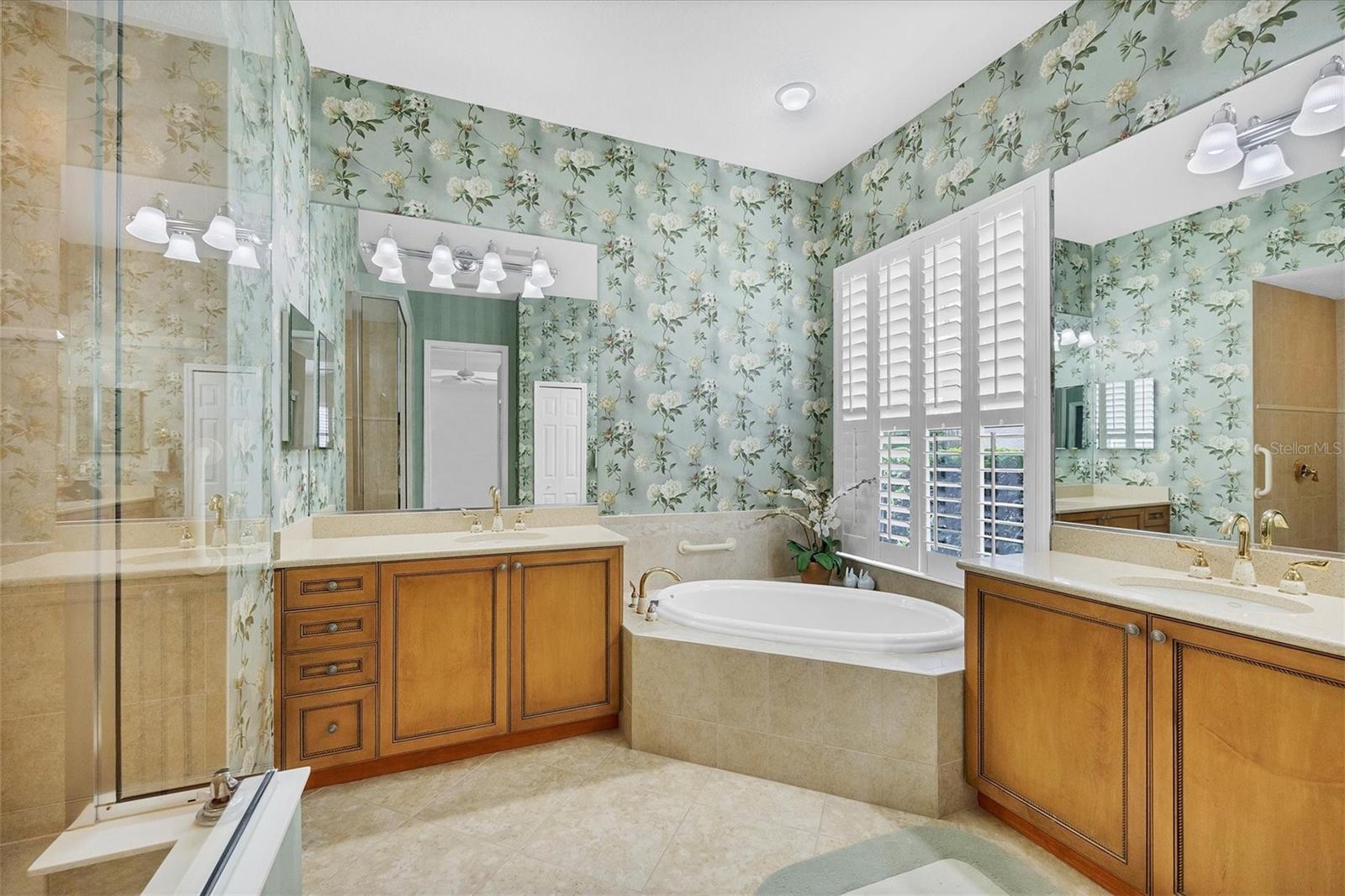 LAKEWOOD RANCH COUNTRY CLUB VILLAGE EE 2A-2E - Residential Lease