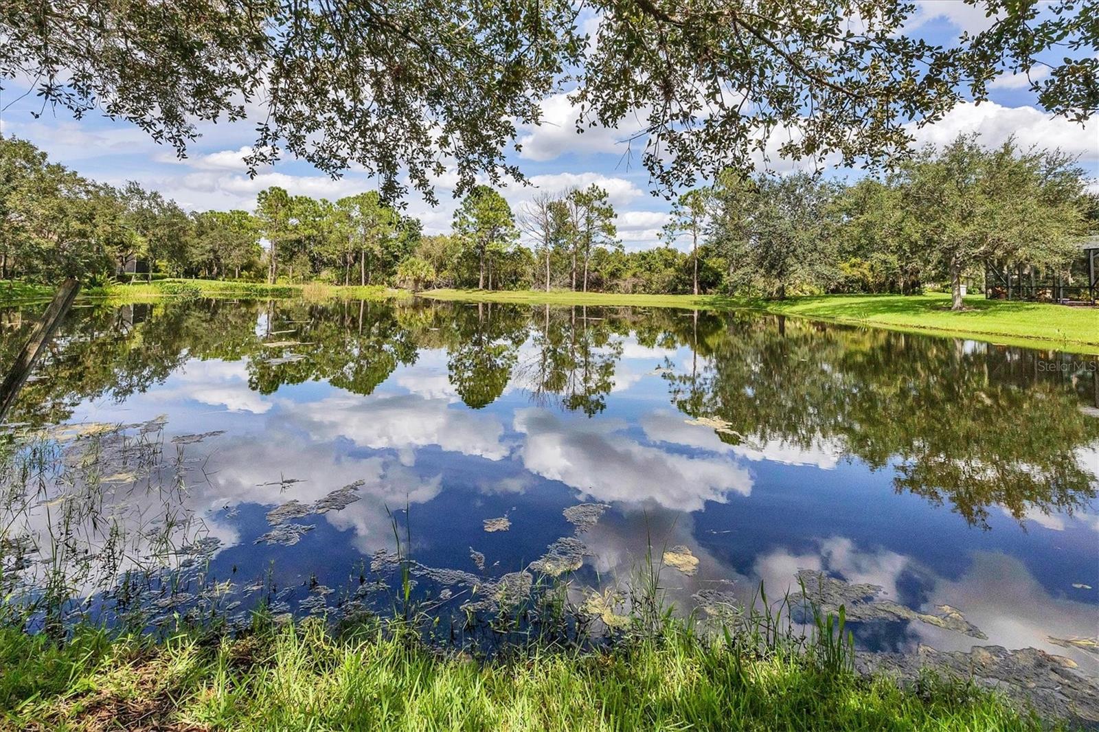 LAKEWOOD RANCH COUNTRY CLUB VILLAGE EE 2A-2E - Residential Lease