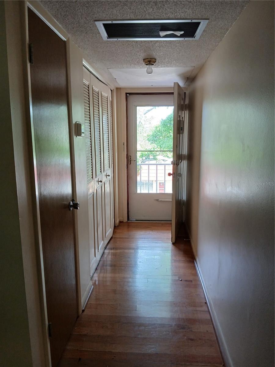 PARKWOOD CONDO - Residential